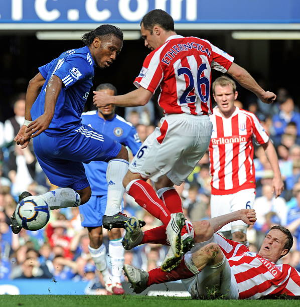 入球队并与 入球队并与