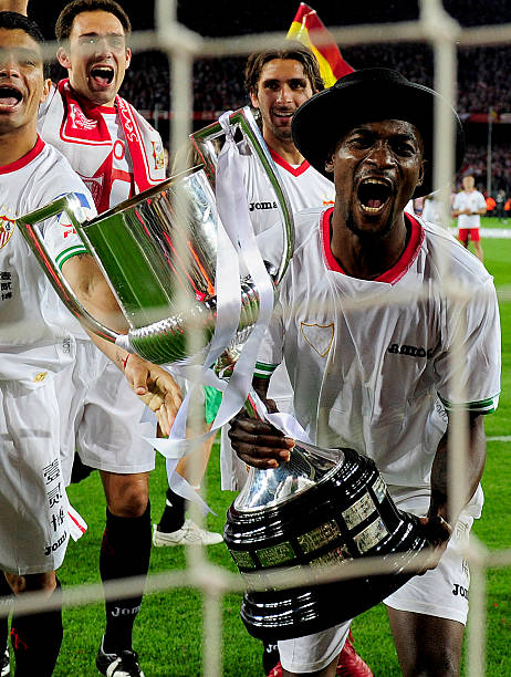 足球的巨大 足球的巨大