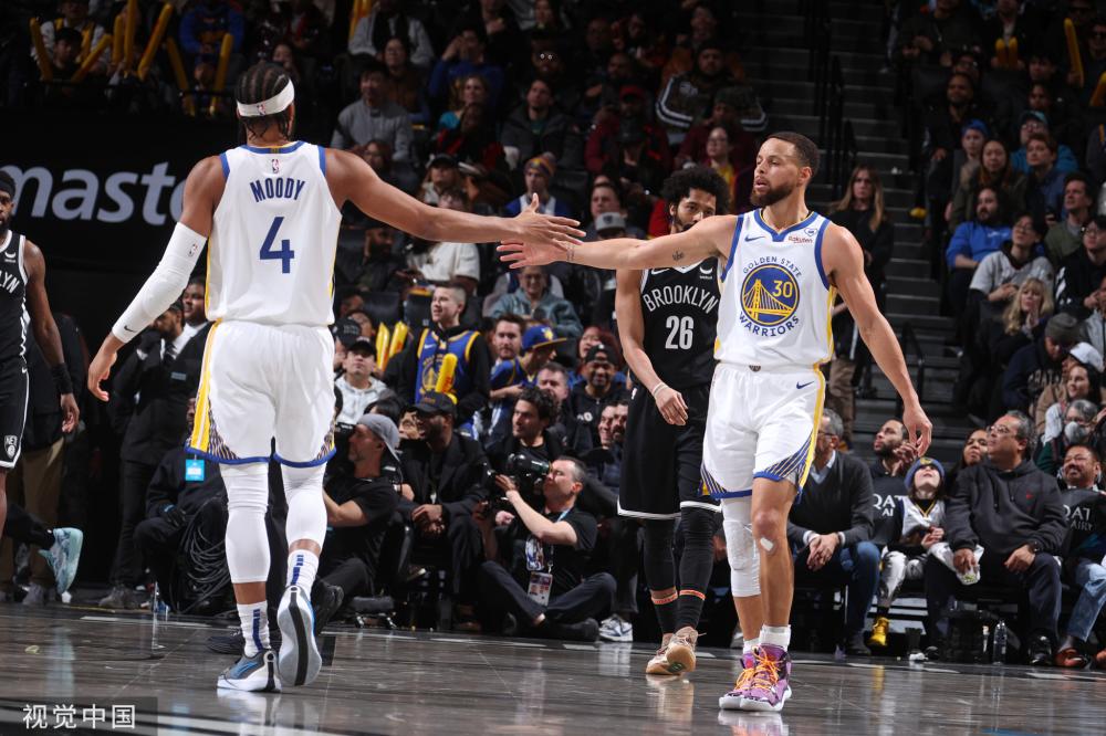 显示出了极 显示出了极